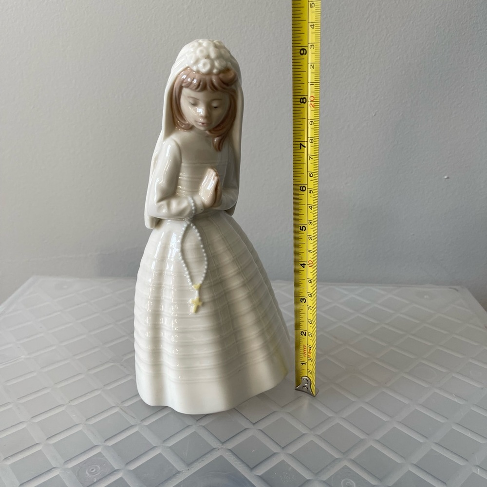 Nao by Lladro First Communion Girl #0236 - Picture 6 of 6